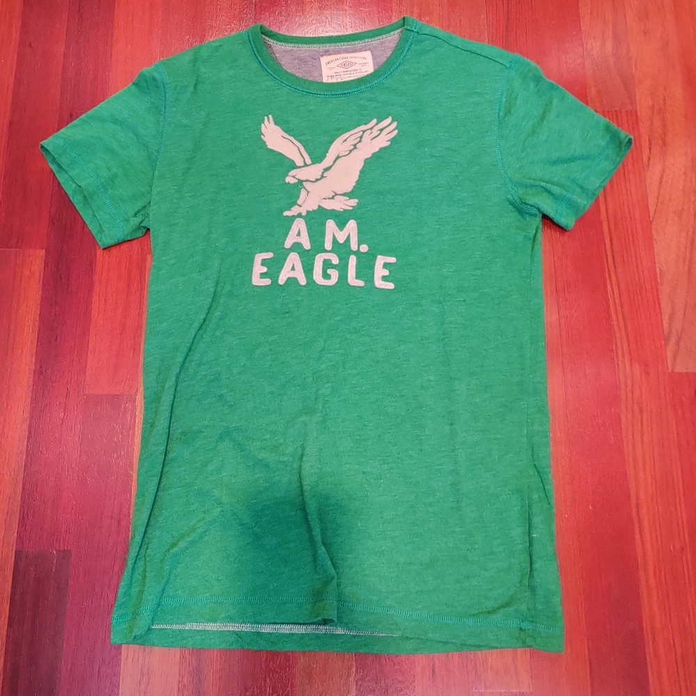 American eagle green t shirt
